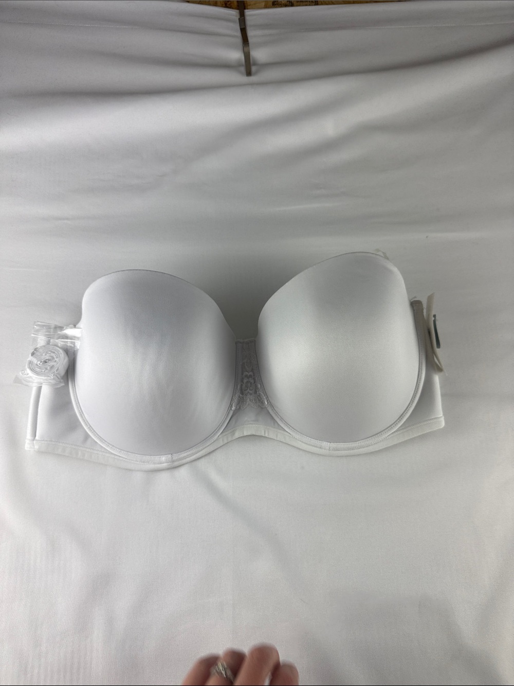 Vanity Fair Strapless Underwire Bra White Women's 42D NWT Convertible - Picture 3 of 6